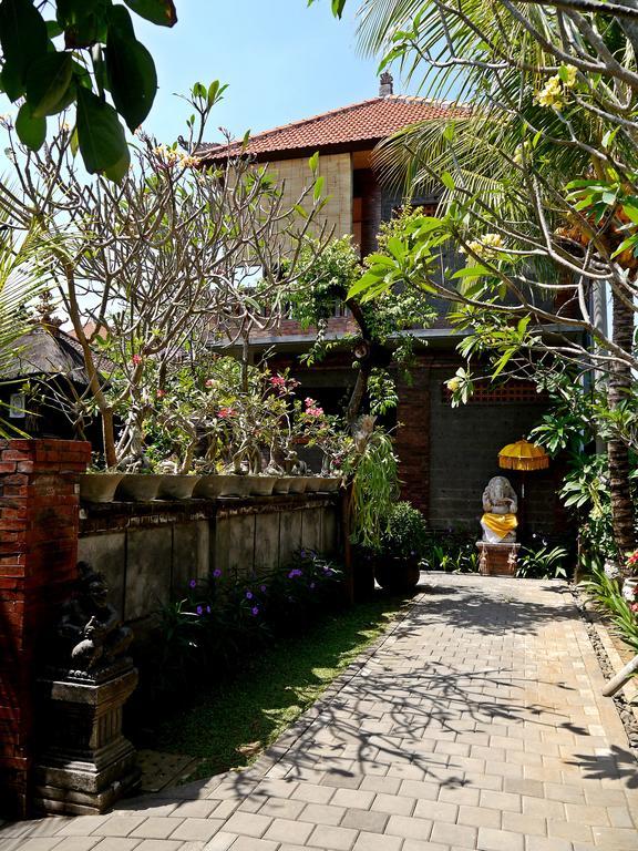 Pondok Narita Apartamento Sanur Exterior foto